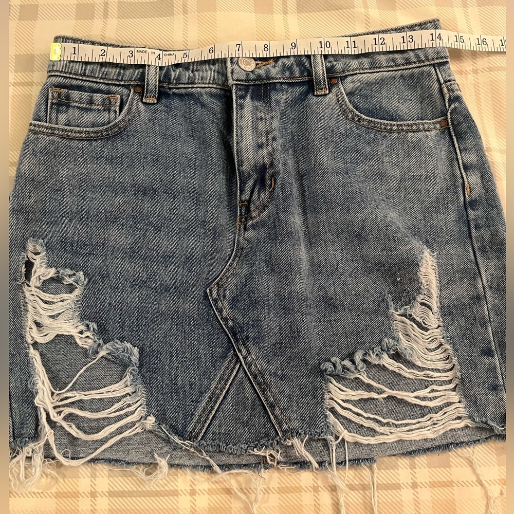 EUC Garage Distressed Fringed Denim Mini Skirt Sz25.